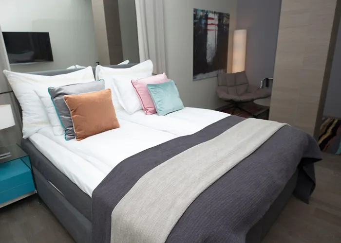 Clarion Admiral 4*