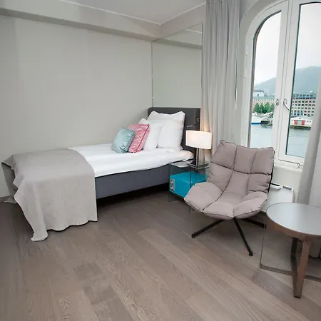 克拉丽奥艾德莫洛酒店