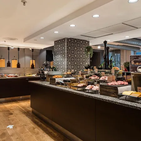 Clarion Admiral Hotel