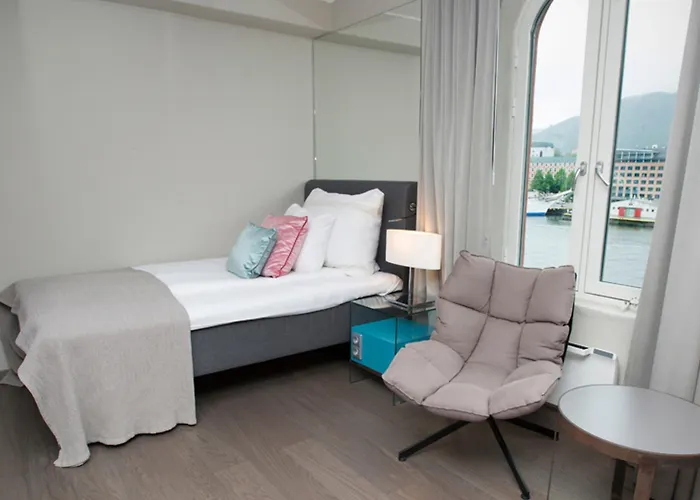 Clarion Admiral Hotel